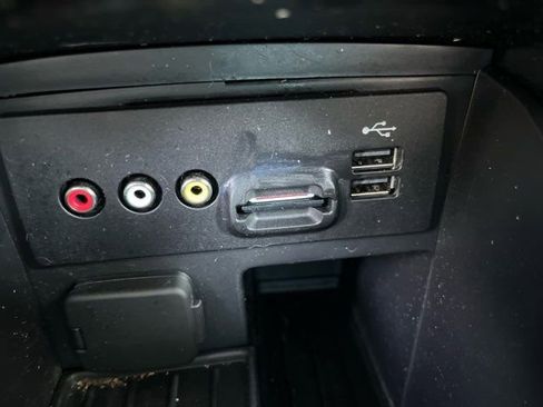 Used 2013 Ford Explorer XLT image 27