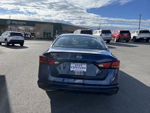 Used 2024 Nissan Altima 2.5 S image 9