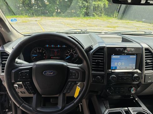 Used 2017 Ford F150 XLT w/ Equipment Group 301A Mid AWD/4WD image 20