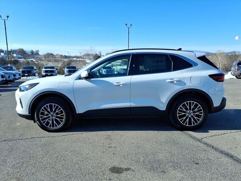 Used 2025 Ford Escape Base w/ PHEV Premium Package image 2