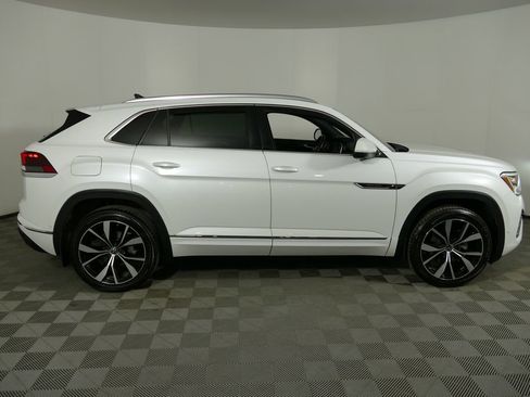 Used 2024 Volkswagen Atlas Cross Sport SEL Premium R-Line image 32