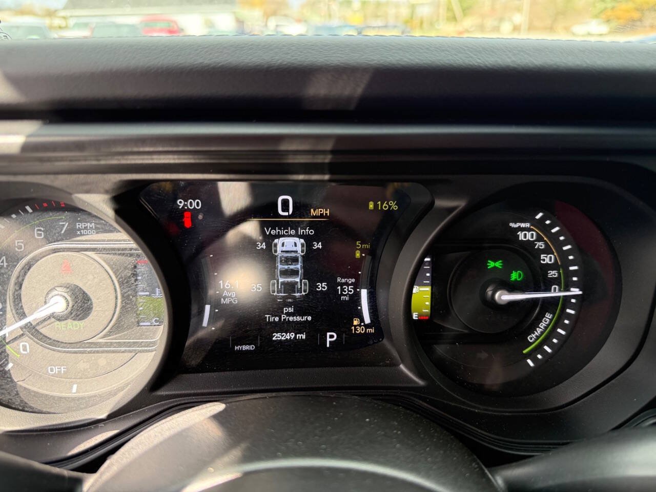 Used 2024 Jeep Wrangler Unlimited Sahara AWD/4WD image 29
