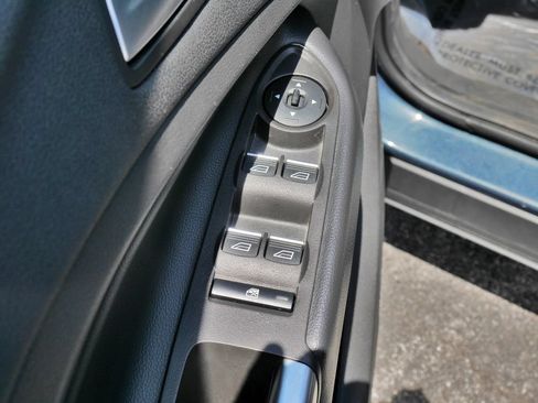 Used 2019 Ford Escape SE FWD image 20