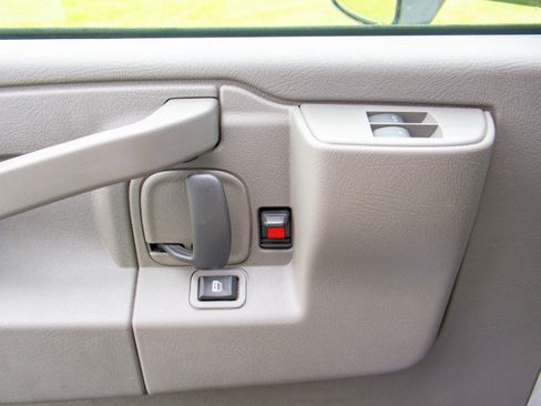 New 2025 Chevrolet Express 3500 w/ Power Convenience Package image 5