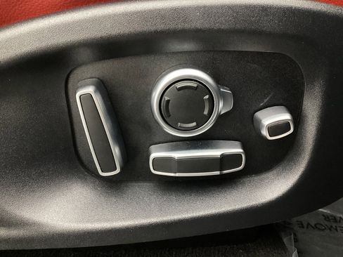 Used 2018 Jaguar F-PACE S image 40