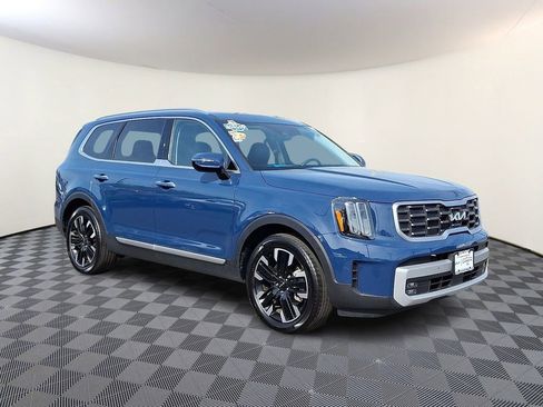 Certified 2025 Kia Telluride AWD image 1