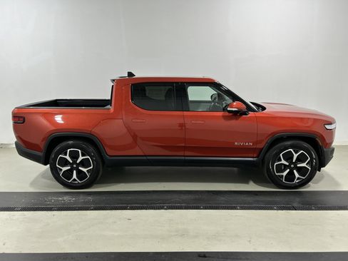 Used 2024 Rivian R1T Adventure AWD/4WD image 6