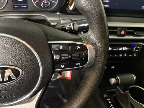 Used 2021 Kia K5 LX image 19