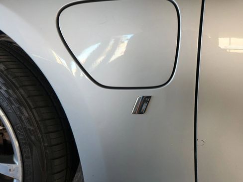 Used 2018 BMW 330e image 11