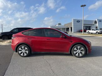 Used 2024 Tesla Model Y Long Range video 1