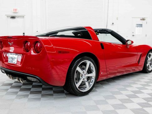 Used 2009 Chevrolet Corvette Coupe w/ Z51 Performance Package RWD image 7