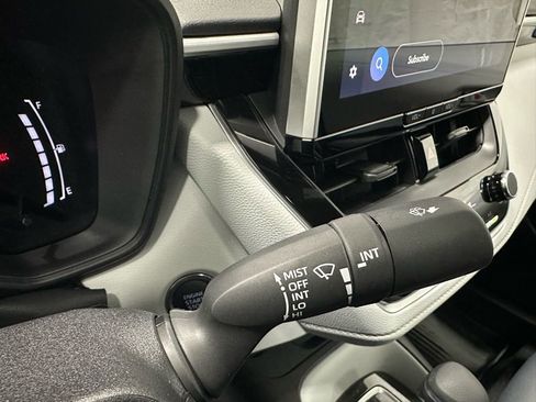 Used 2025 Toyota Corolla SE w/ SE Premium Package image 22