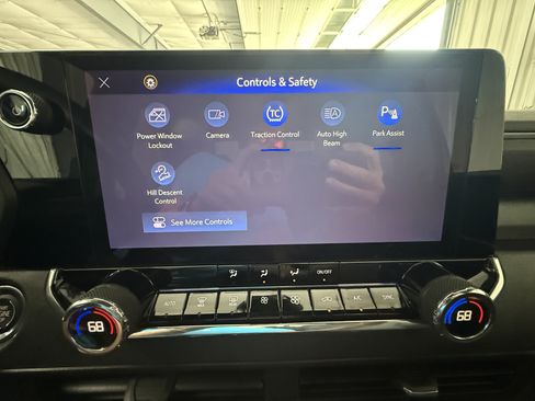 Used 2026 Chevrolet Colorado Trail Boss AWD/4WD image 28
