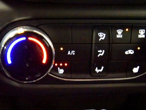 Used 2022 Chevrolet TrailBlazer ACTIV image 25