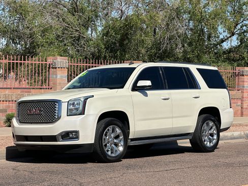 Used 2015 GMC Yukon SLT w/ Open Road Package image 1