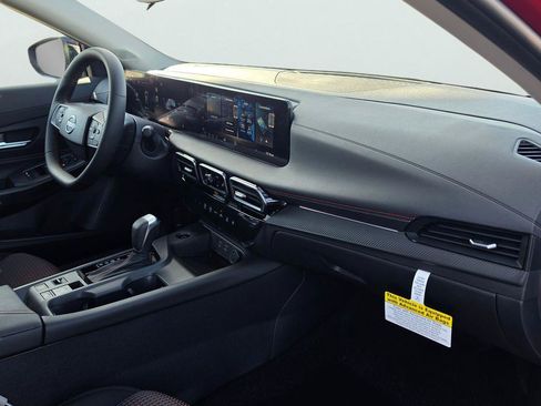 New 2026 Nissan Sentra SR w/ Floor Mat Package FWD image 16