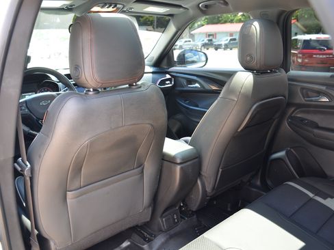 Used 2022 Chevrolet TrailBlazer RS w/ Sun and Liftgate Package AWD/4WD image 41