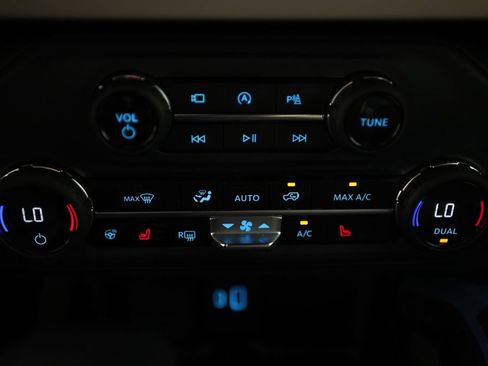 Used 2023 Ford Bronco Wildtrak AWD/4WD image 24