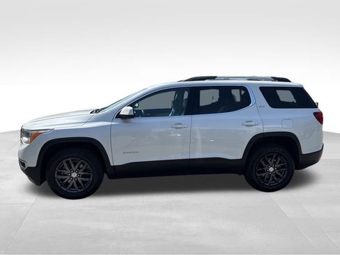 Used 2018 GMC Acadia SLT FWD image 2