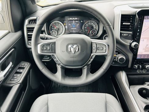 Used 2025 RAM 1500 Big Horn AWD/4WD image 15