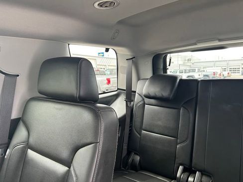Used 2020 Chevrolet Tahoe Premier w/ Premier 6.2L Value Package image 17