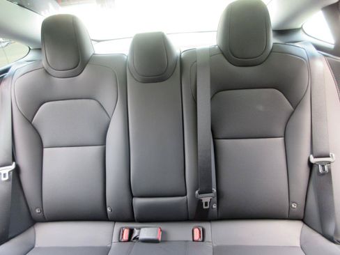 Used 2024 Tesla Model 3 RWD image 40