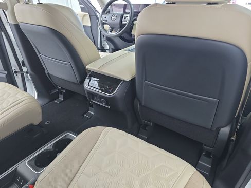 New 2026 Nissan Armada Platinum image 11