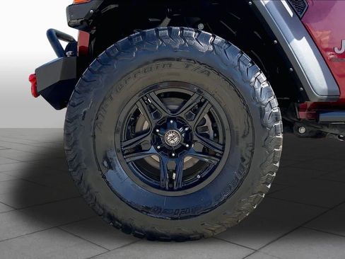 Used 2021 Jeep Gladiator Rubicon AWD/4WD image 10