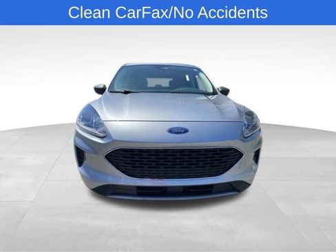 Used 2022 Ford Escape SE w/ Cold Weather Package image 2