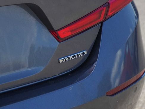 Used 2018 Honda Accord Touring image 8