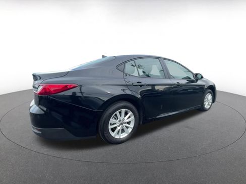 Used 2025 Toyota Camry LE image 15