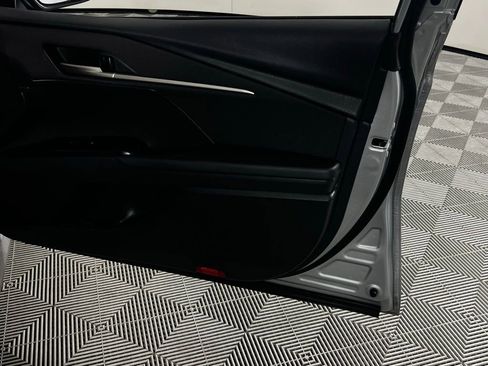 Used 2025 Toyota Camry LE image 30