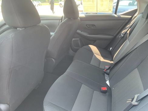 Used 2025 Nissan Sentra SV FWD image 15