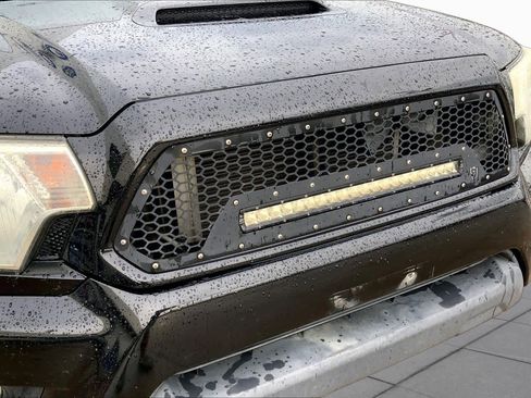 Used 2015 Toyota Tacoma PreRunner w/ TRD Sport Package RWD image 26