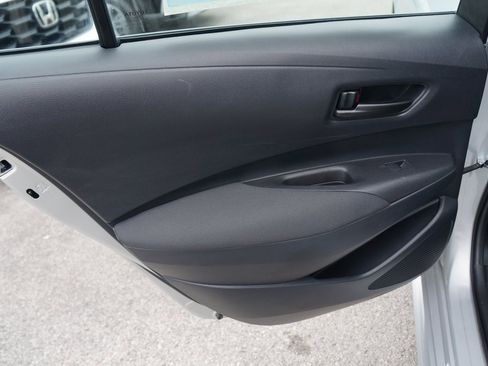 Used 2025 Toyota Corolla LE image 11