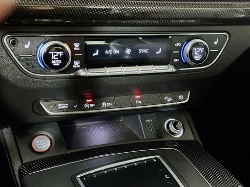 Used 2018 Audi SQ5 Prestige w/ Prestige Package image 16