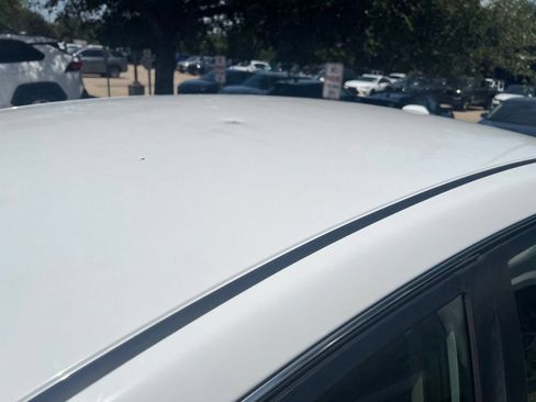 Used 2015 Nissan Sentra SV FWD image 10