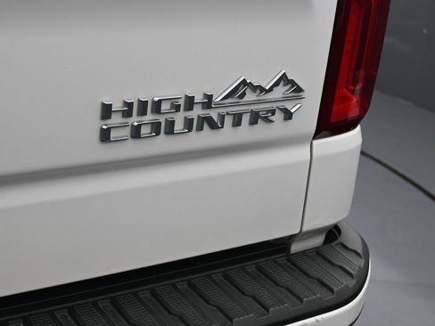 Used 2024 Chevrolet Silverado 1500 High Country AWD/4WD image 44