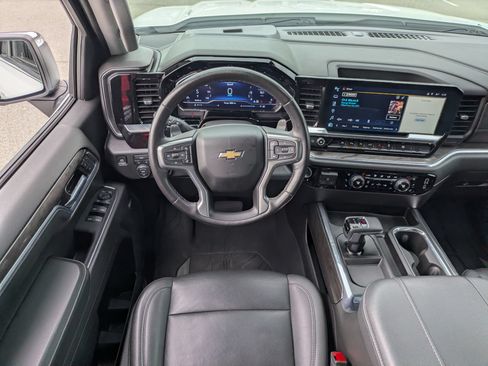Used 2023 Chevrolet Silverado 1500 LTZ AWD/4WD image 30