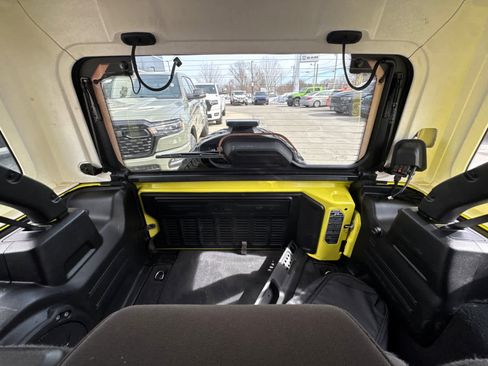 Used 2023 Jeep Wrangler Unlimited w/ Convenience Group image 35