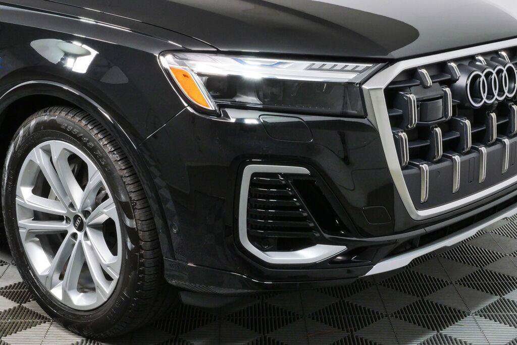 Used 2025 Audi Q7 3.0T Prestige AWD/4WD image 36