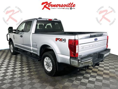 Used 2022 Ford F250 XLT w/ XLT Value Package image 5