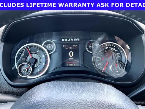 Used 2024 RAM 3500 Big Horn AWD/4WD image 17