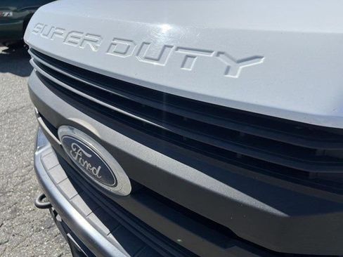 Used 2019 Ford F350 XL w/ Power Equipment Group image 42