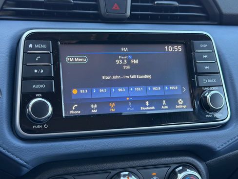 Used 2024 Nissan Versa SV FWD image 21