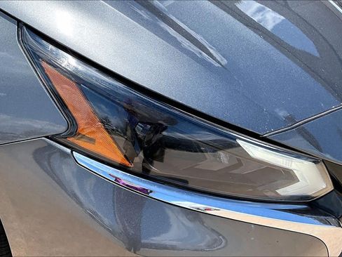 Used 2025 Nissan Altima 2.5 SV FWD image 26