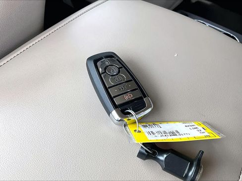 Used 2022 Lincoln Aviator Grand Touring w/ Equipment Group 301A AWD/4WD image 15