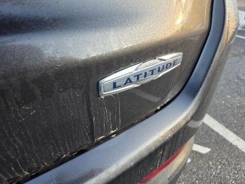 Used 2023 Jeep Compass Latitude w/ Convenience Group image 8