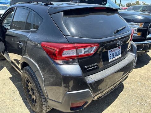 Used 2018 Subaru Crosstrek 2.0i Premium AWD/4WD image 4