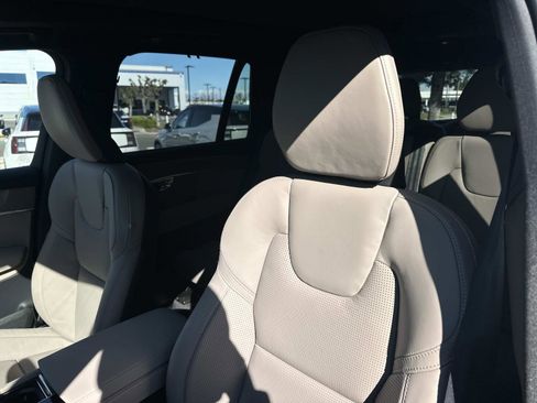 New 2026 Volvo XC90 B6 Ultra w/ Protection Package image 15